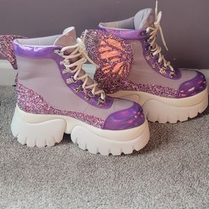 Koi butterfly platforms